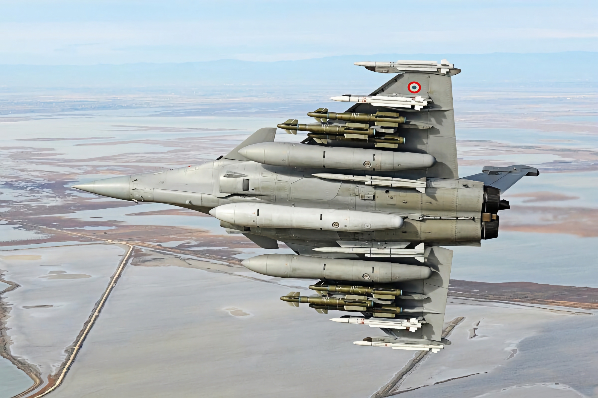 La France va transférer des bombes de précision AASM Hammer à l'Ukraine ; elles peuvent atteindre des cibles terrestres à une distance pouvant aller jusqu'à 70 kilomètres. La France va transférer des bombes de précision AASM Hammer à l'Ukraine ; elles peuvent atteindre des cibles terrestres à une distance pouvant aller jusqu'à 70 kilomètres.