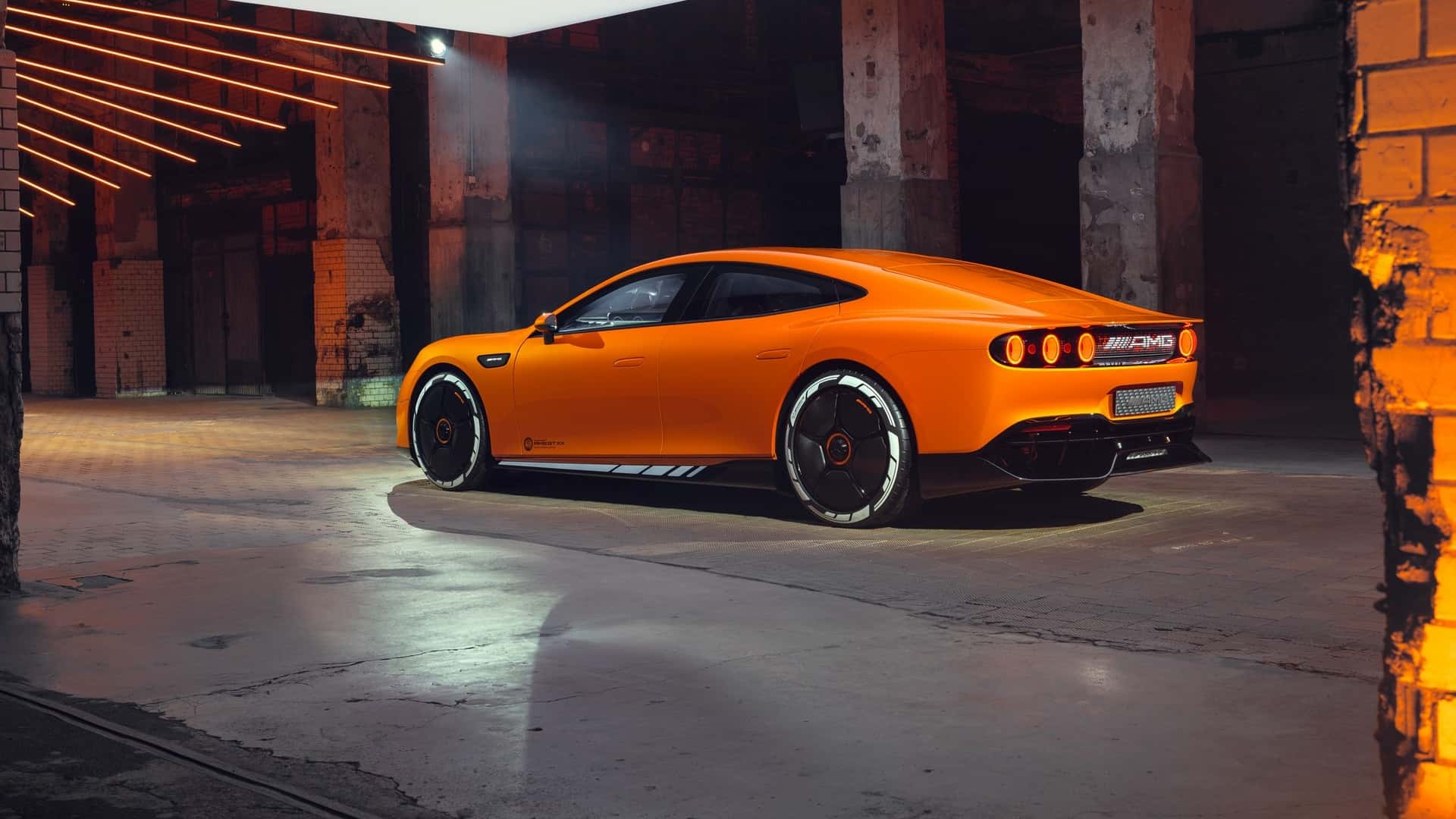 Concept Mercedes-AMG GT XX Vue latérale Concept Mercedes-AMG GT XX Vue latérale
