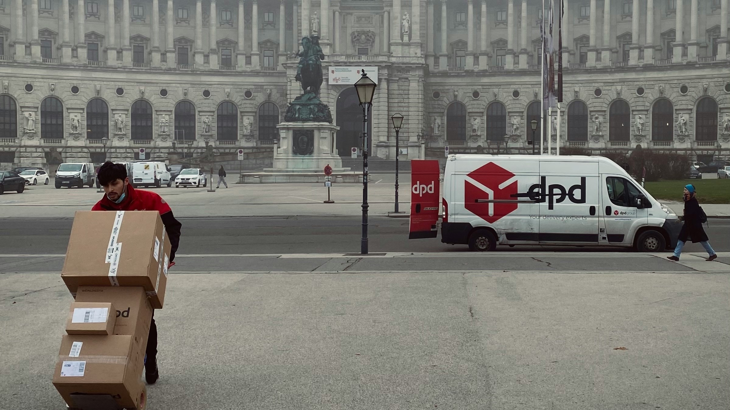 Le chatbot de DPD jure et critique l'entreprise après une "attaque" d'un client mécontent Le chatbot de DPD jure et critique l'entreprise après une "attaque" d'un client mécontent