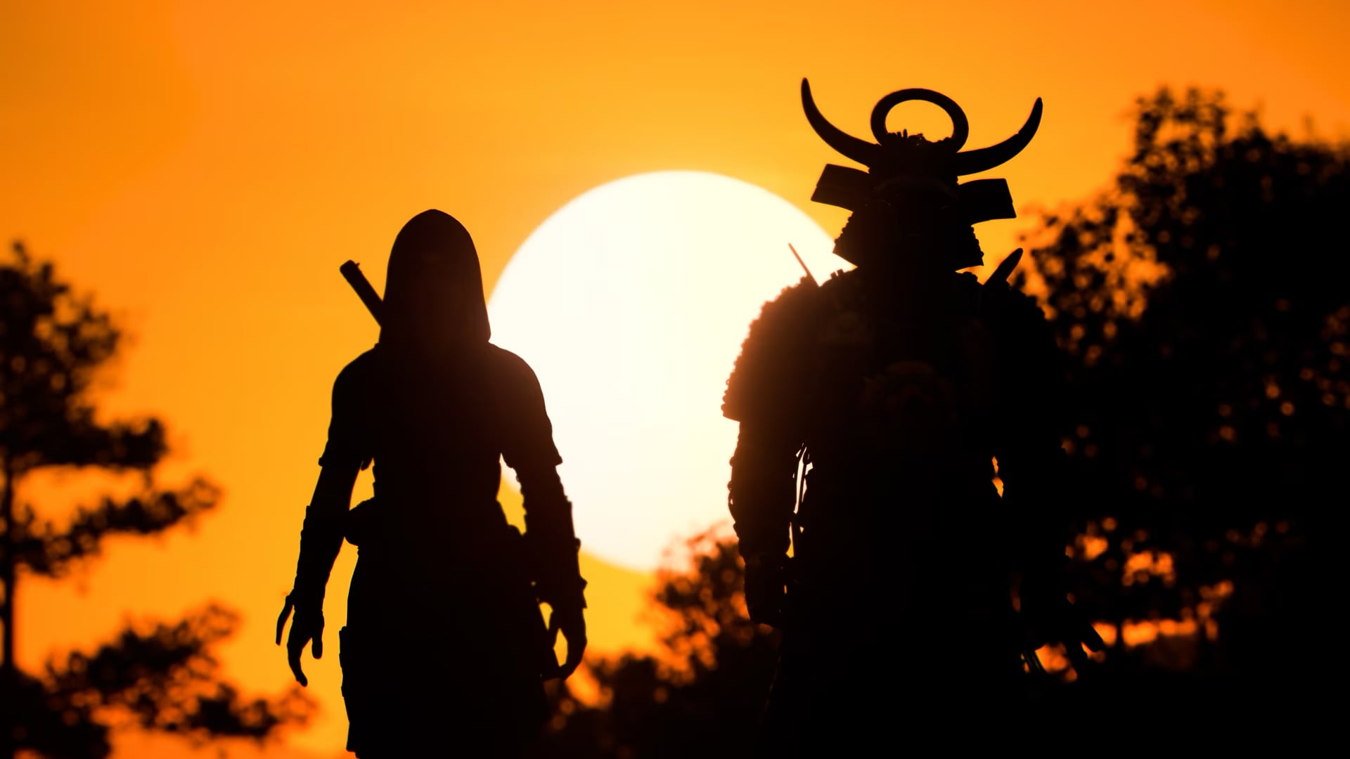 Naoe et Yasuke s'en vont vers le soleil couchant.
