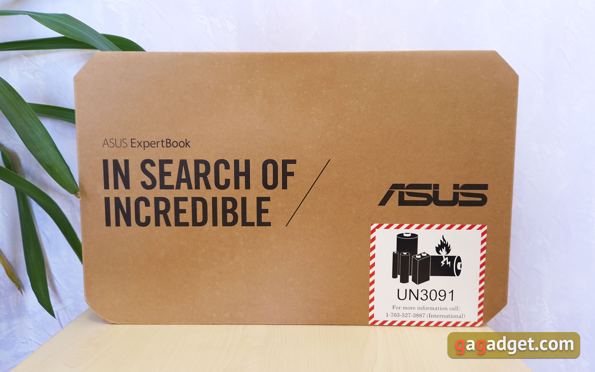 Test du ASUS ExpertBook B7 Flip (B7402FEA): un ordinateur portable d'entreprise phare avec un boîtier robuste-2 Test du ASUS ExpertBook B7 Flip (B7402FEA): un ordinateur portable d'entreprise phare avec un boîtier robuste-2
