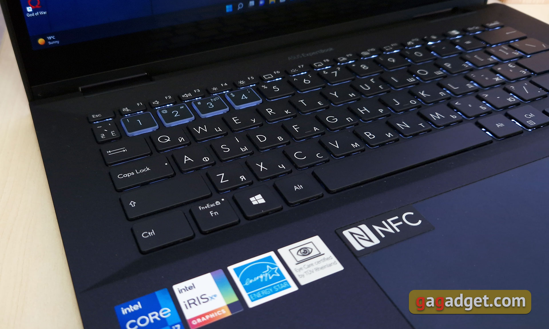 Test du ASUS ExpertBook B7 Flip (B7402FEA): un ordinateur portable d'entreprise phare avec un boîtier robuste-33 Test du ASUS ExpertBook B7 Flip (B7402FEA): un ordinateur portable d'entreprise phare avec un boîtier robuste-33