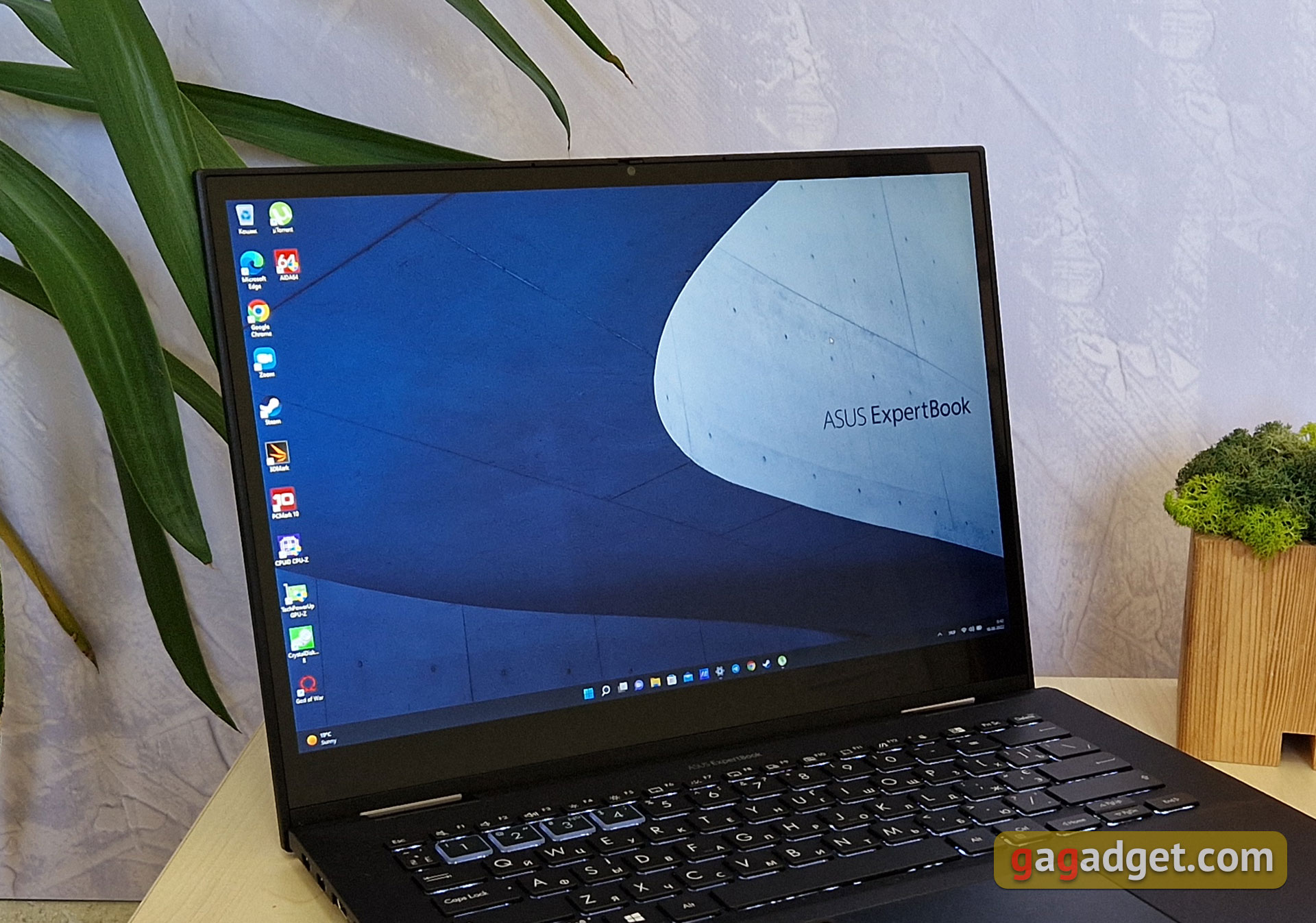 Test du ASUS ExpertBook B7 Flip (B7402FEA): un ordinateur portable d'entreprise phare avec un boîtier robuste-38 Test du ASUS ExpertBook B7 Flip (B7402FEA): un ordinateur portable d'entreprise phare avec un boîtier robuste-38