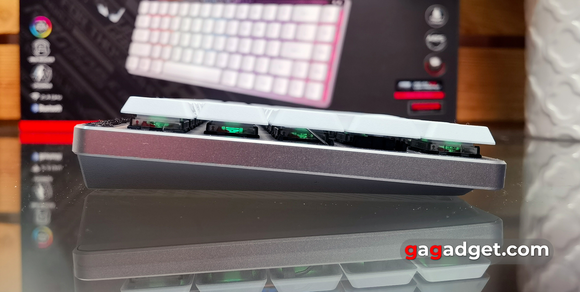 Огляд ASUS ROG Falchion RX Low Profile Огляд ASUS ROG Falchion RX Low Profile