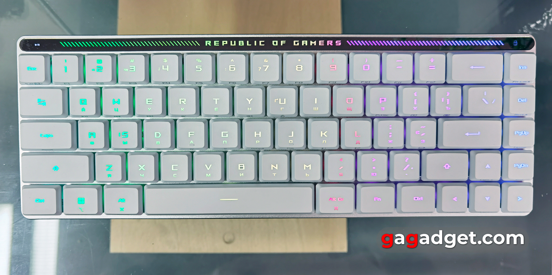 Огляд ASUS ROG Falchion RX Low Profile Огляд ASUS ROG Falchion RX Low Profile
