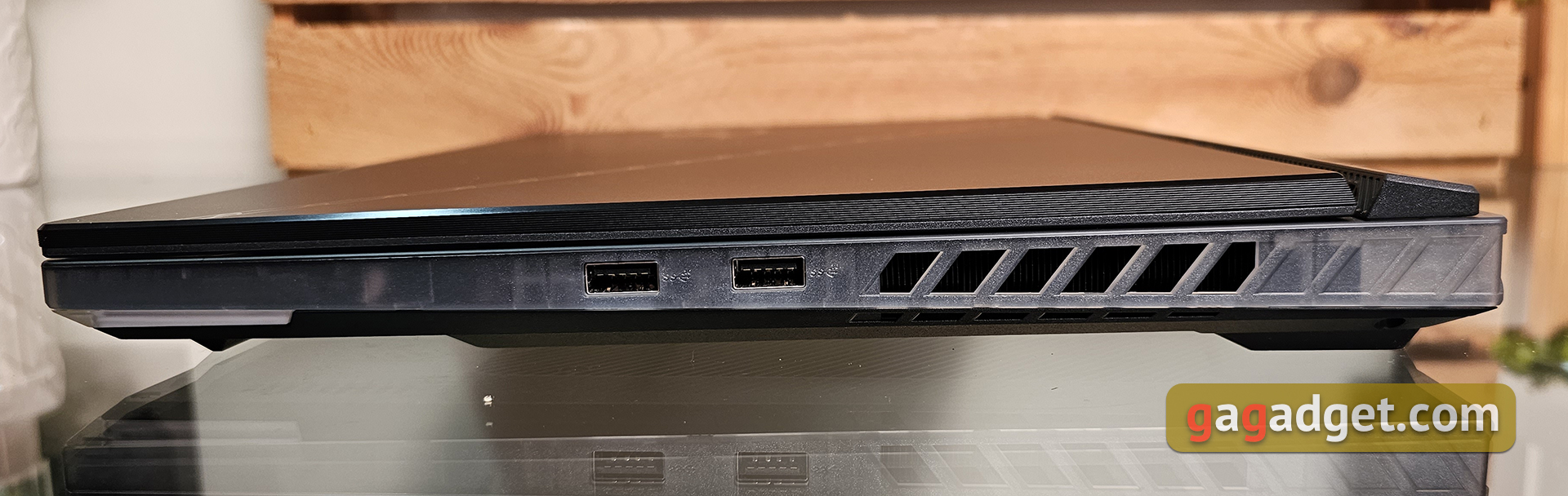 Critique du ASUS ROG Strix SCAR 16 (2023) : domination totale sur le champ de bataille virtuel-15 Critique du ASUS ROG Strix SCAR 16 (2023) : domination totale sur le champ de bataille virtuel-15