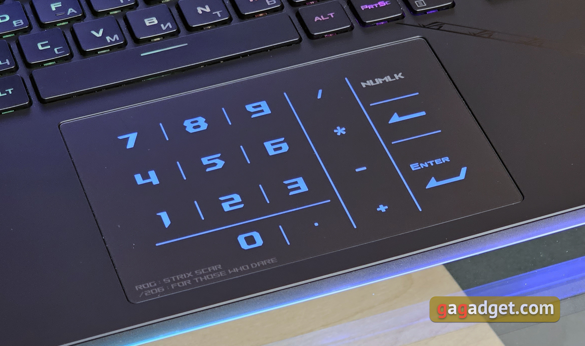 Critique du ASUS ROG Strix SCAR 16 (2023) : domination totale sur le champ de bataille virtuel-25 Critique du ASUS ROG Strix SCAR 16 (2023) : domination totale sur le champ de bataille virtuel-25