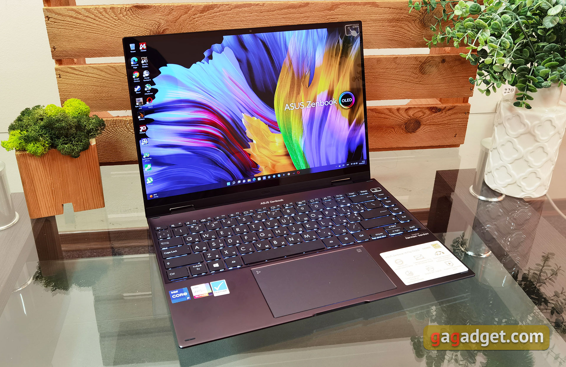 ASUS Zenbook 14 Flip OLED (UP5401E) Présentation : un Transformer Ultrabook puissant avec écran OLED ASUS Zenbook 14 Flip OLED (UP5401E) Présentation : un Transformer Ultrabook puissant avec écran OLED