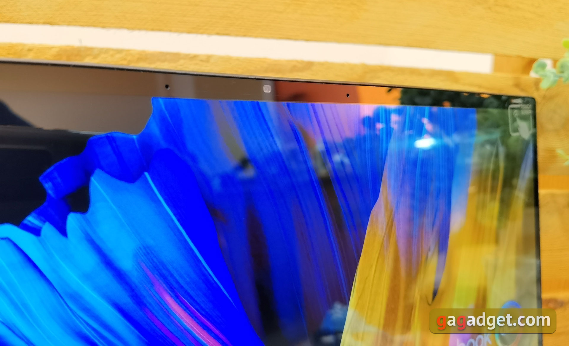 ASUS Zenbook 14 Flip OLED (UP5401E) Présentation : un Transformer Ultrabook puissant avec écran OLED-18 ASUS Zenbook 14 Flip OLED (UP5401E) Présentation : un Transformer Ultrabook puissant avec écran OLED-18