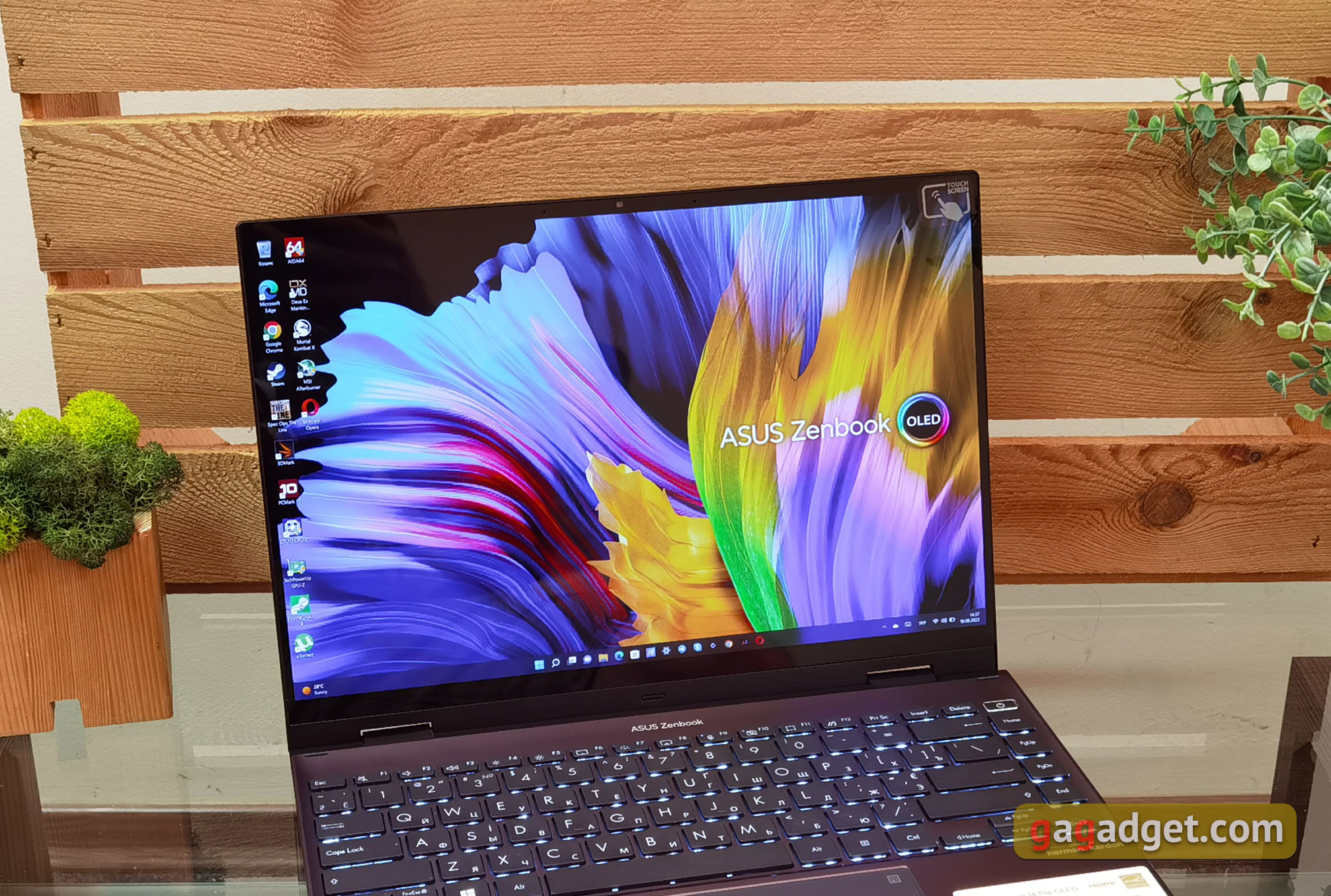 ASUS Zenbook 14 Flip OLED (UP5401E) Présentation : un Transformer Ultrabook puissant avec écran OLED-31 ASUS Zenbook 14 Flip OLED (UP5401E) Présentation : un Transformer Ultrabook puissant avec écran OLED-31