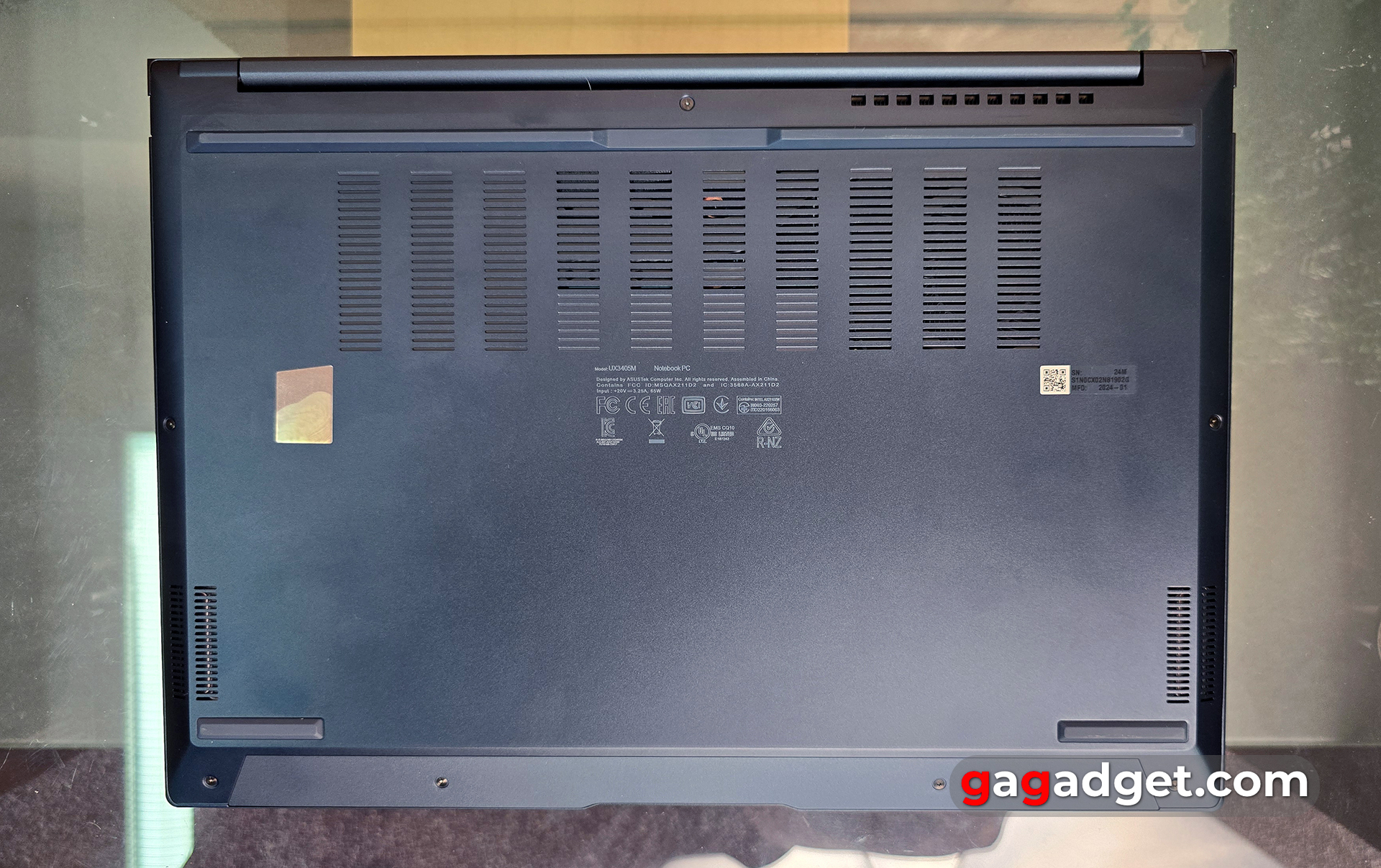 Огляд ASUS Zenbook 14 OLED (UX3405) Огляд ASUS Zenbook 14 OLED (UX3405)