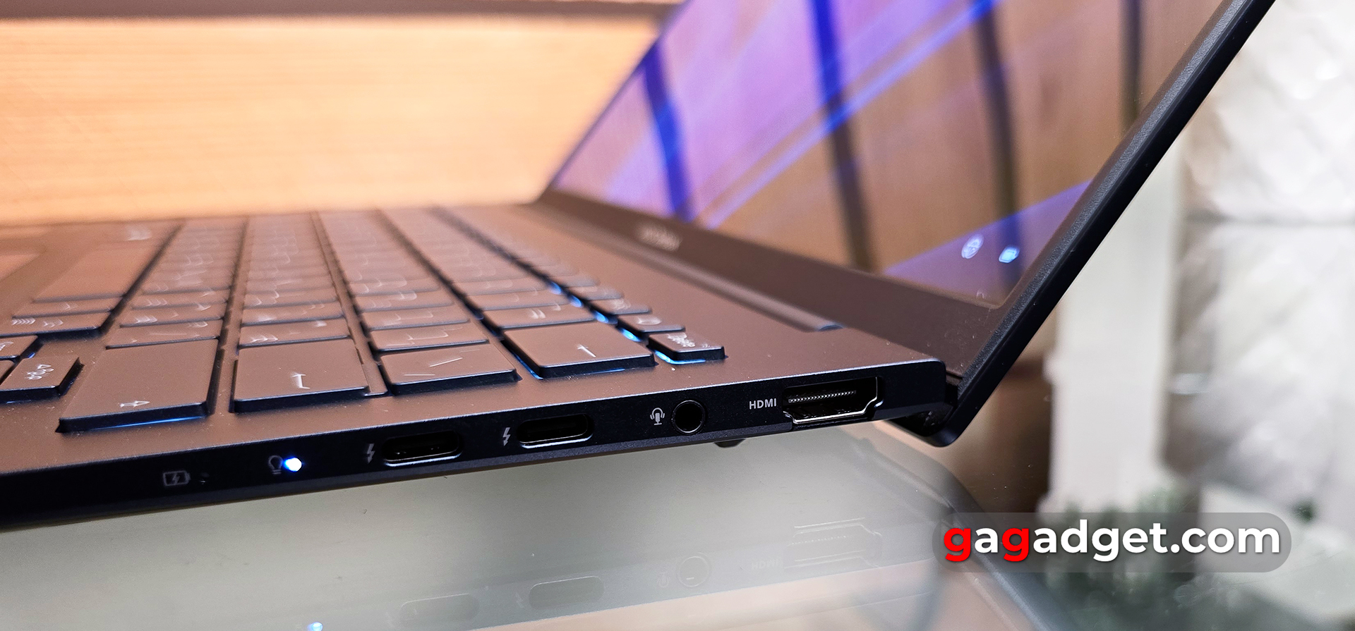 Огляд ASUS Zenbook 14 OLED (UX3405) Огляд ASUS Zenbook 14 OLED (UX3405)