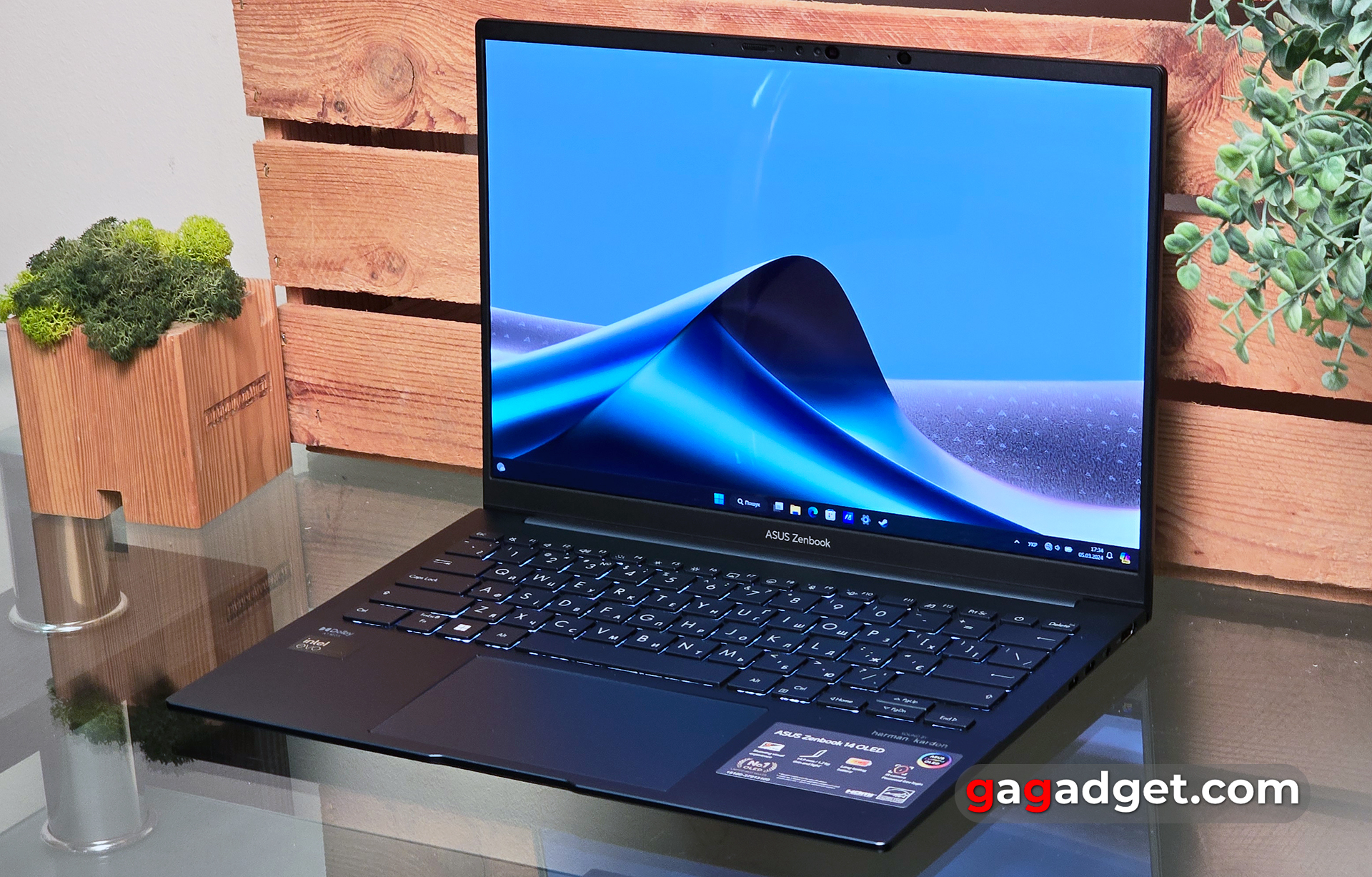 Огляд ASUS Zenbook 14 OLED (UX3405) Огляд ASUS Zenbook 14 OLED (UX3405)