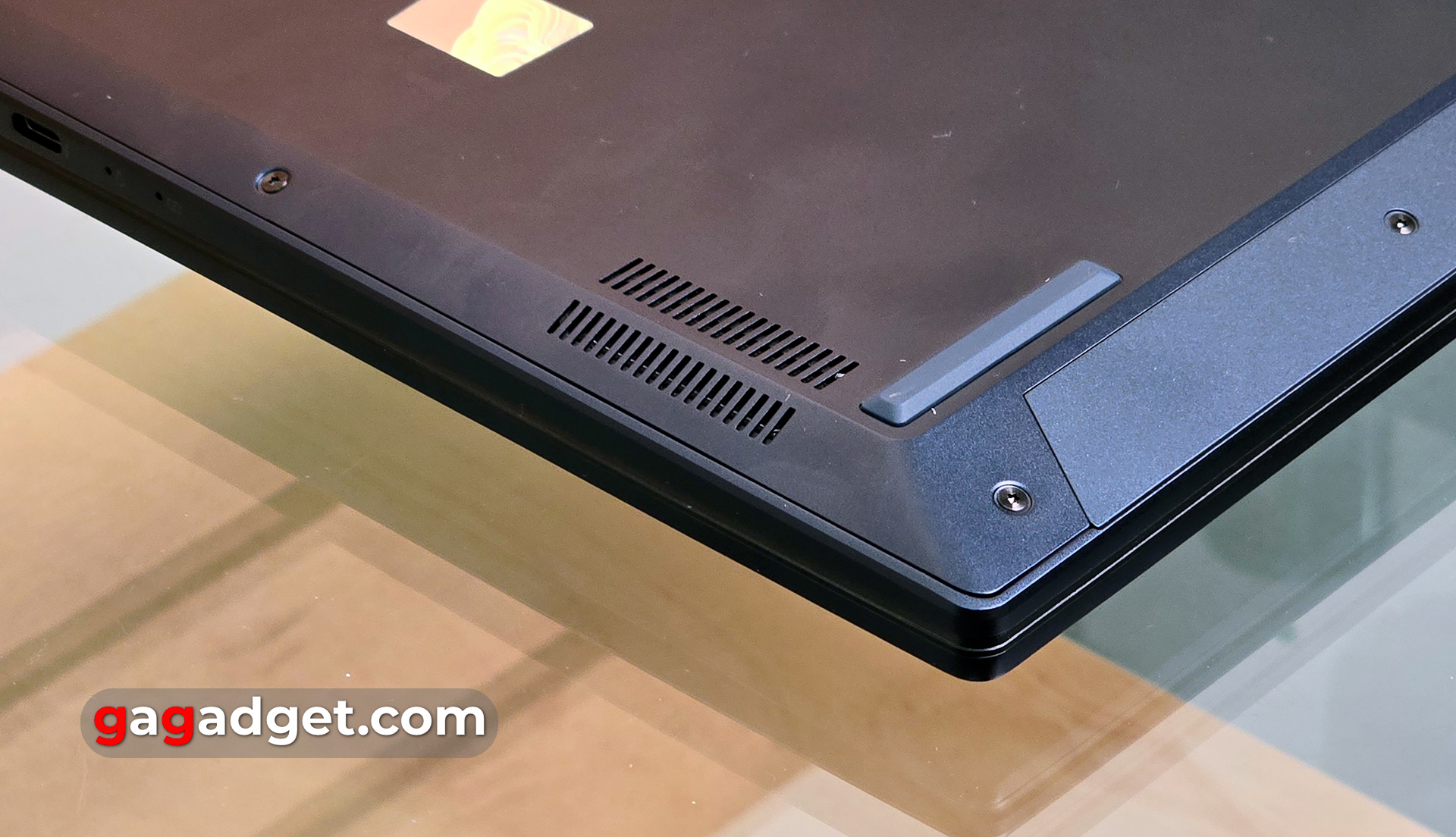 Огляд ASUS Zenbook 14 OLED (UX3405) Огляд ASUS Zenbook 14 OLED (UX3405)