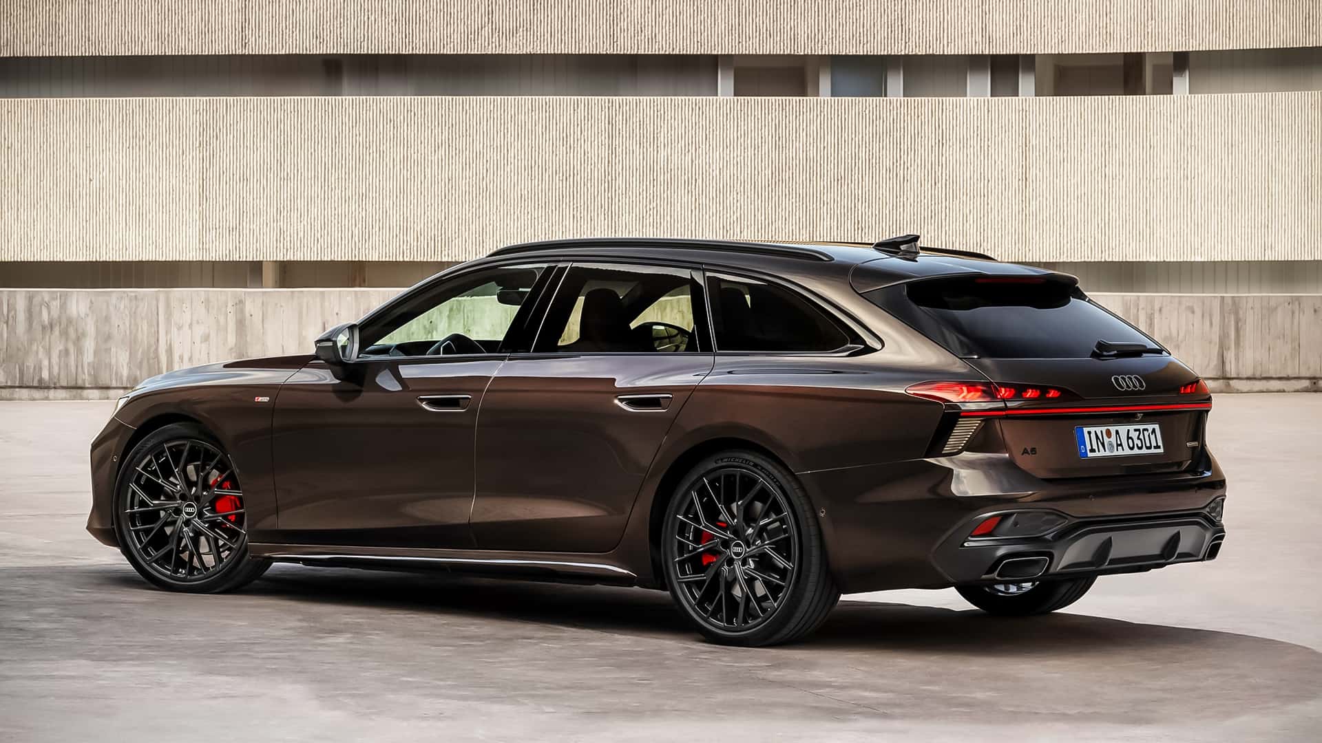 Audi A6 Avant 2025 - vue arrière Audi A6 Avant 2025 - vue arrière
