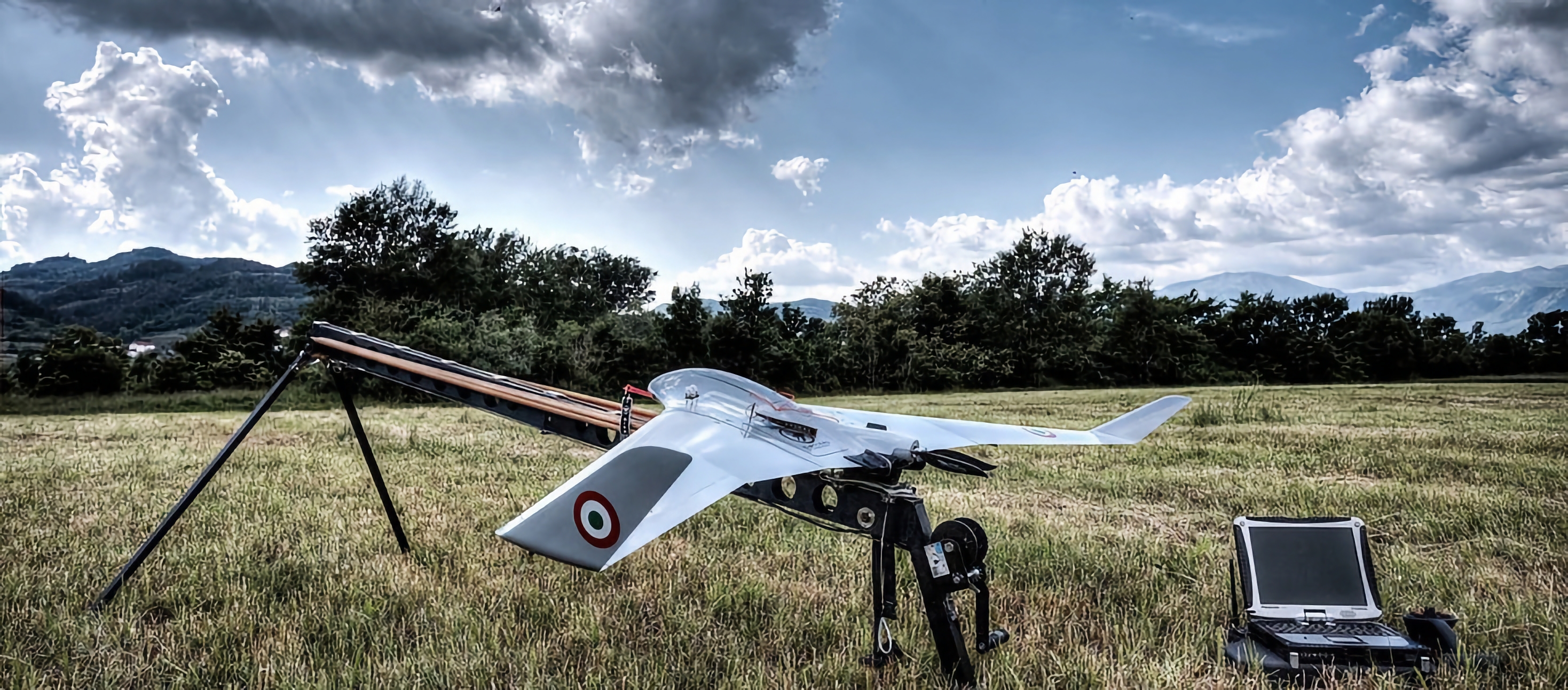 L'AFU a reçu des drones de reconnaissance slovènes Bramor C4EYE pour le service. L'AFU a reçu des drones de reconnaissance slovènes Bramor C4EYE pour le service.