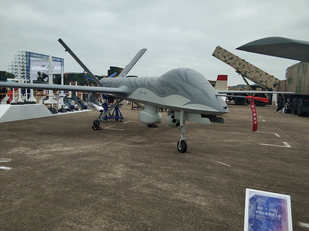 La Chine a dévoilé le drone de frappe KVD002 équipé de missiles AR-1, basé sur le célèbre drone CH-4, qui copie le MQ-9 Reaper.
