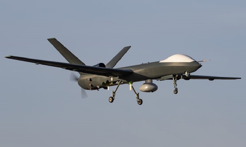 L'Irak a acheté des drones CH-5 qui copient le MQ-9 Reaper américain. Les drones chinois peuvent voler 60 heures et ont une portée de 10 000 kilomètres. L'Irak a acheté des drones CH-5 qui copient le MQ-9 Reaper américain. Les drones chinois peuvent voler 60 heures et ont une portée de 10 000 kilomètres.