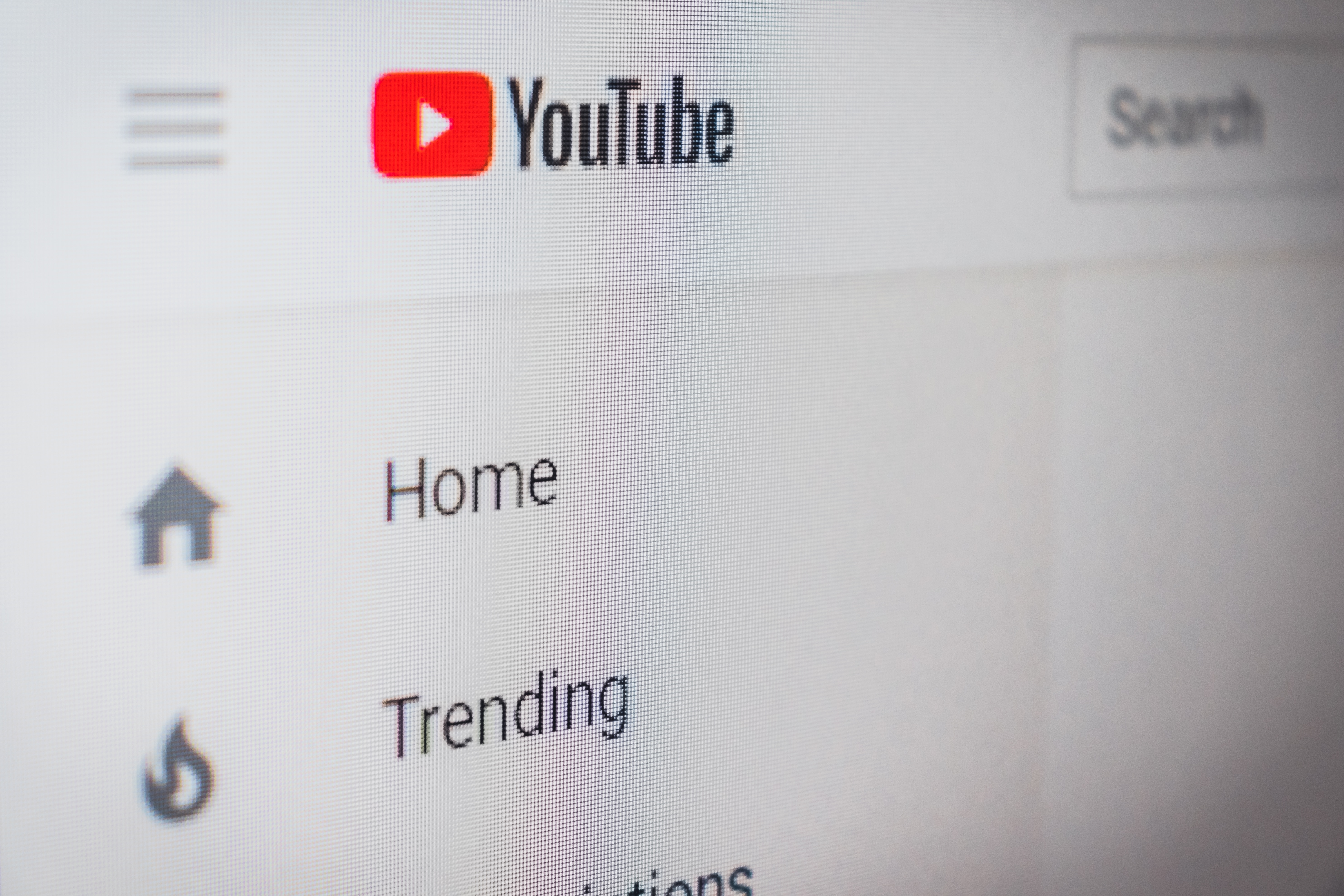 YouTube va permettre aux musiciens et aux acteurs de demander la suppression des "dipfakes". YouTube va permettre aux musiciens et aux acteurs de demander la suppression des "dipfakes".