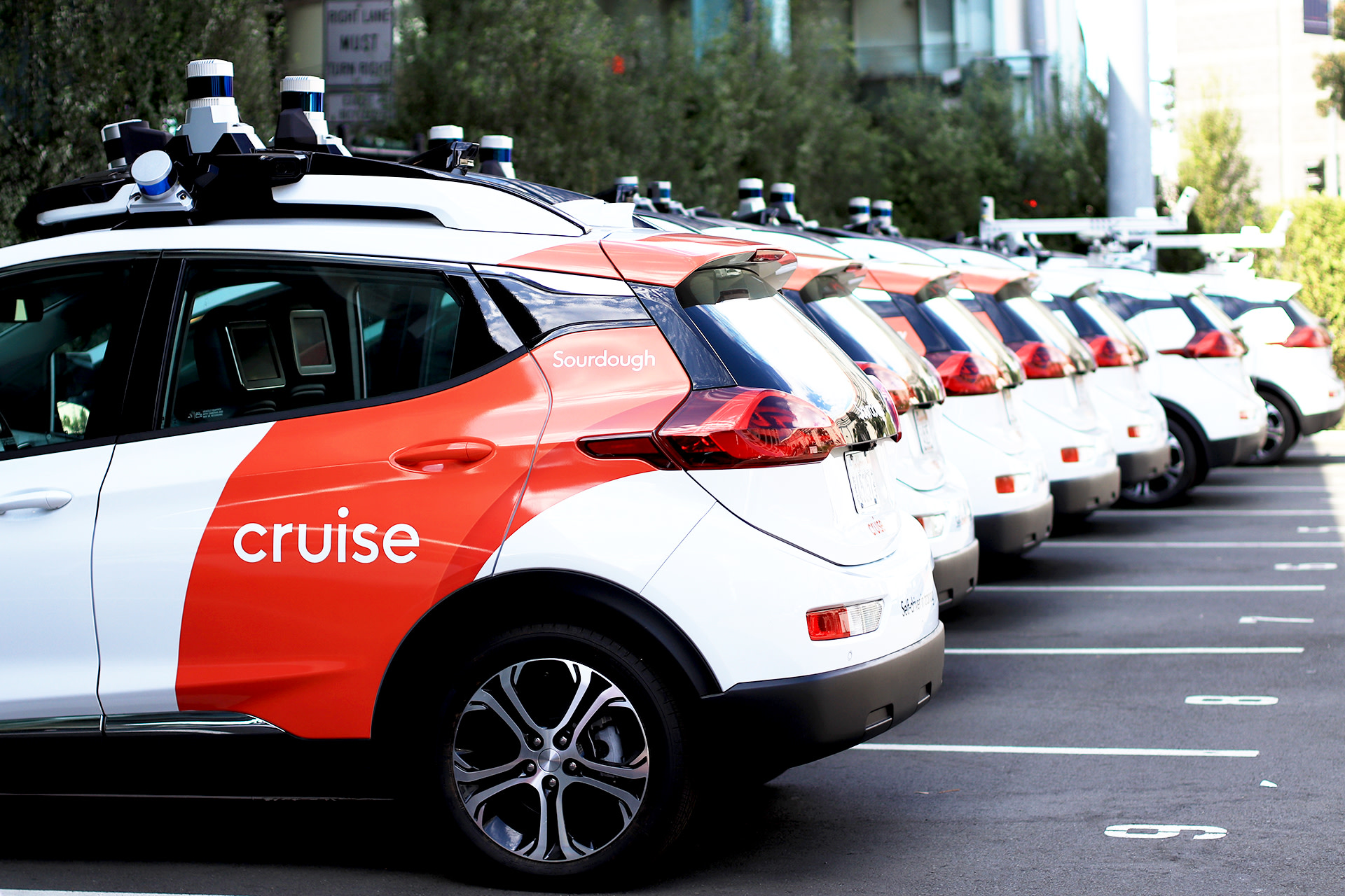 Cruise va supprimer 900 emplois et revoir ses projets de robotaxis Cruise va supprimer 900 emplois et revoir ses projets de robotaxis