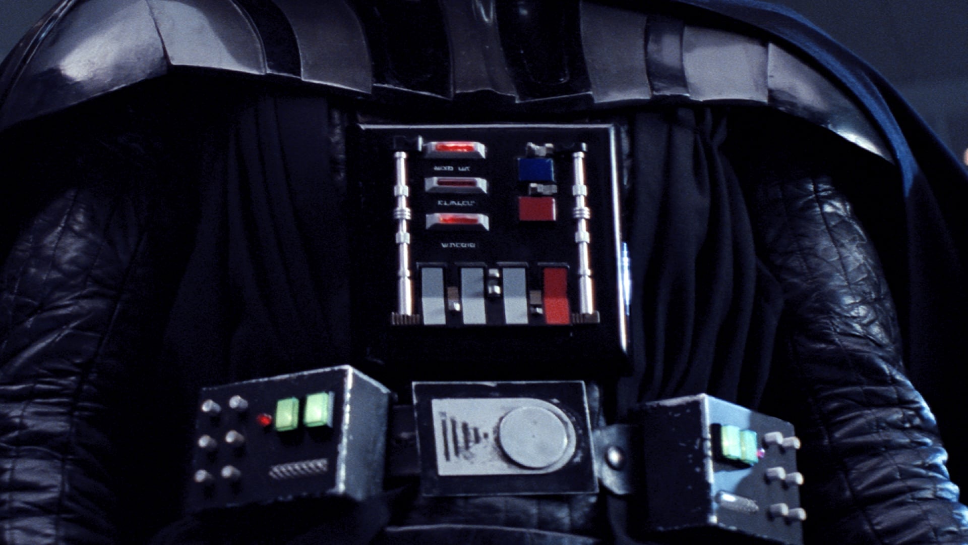 Le plastron et la ceinture d'instruments de Dark Vador