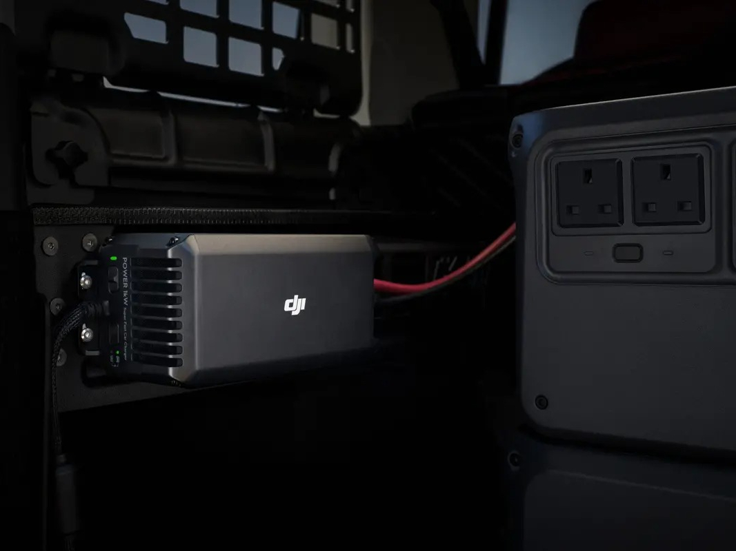 Chargeur de voiture super rapide DJI Power 1kW Chargeur de voiture super rapide DJI Power 1kW