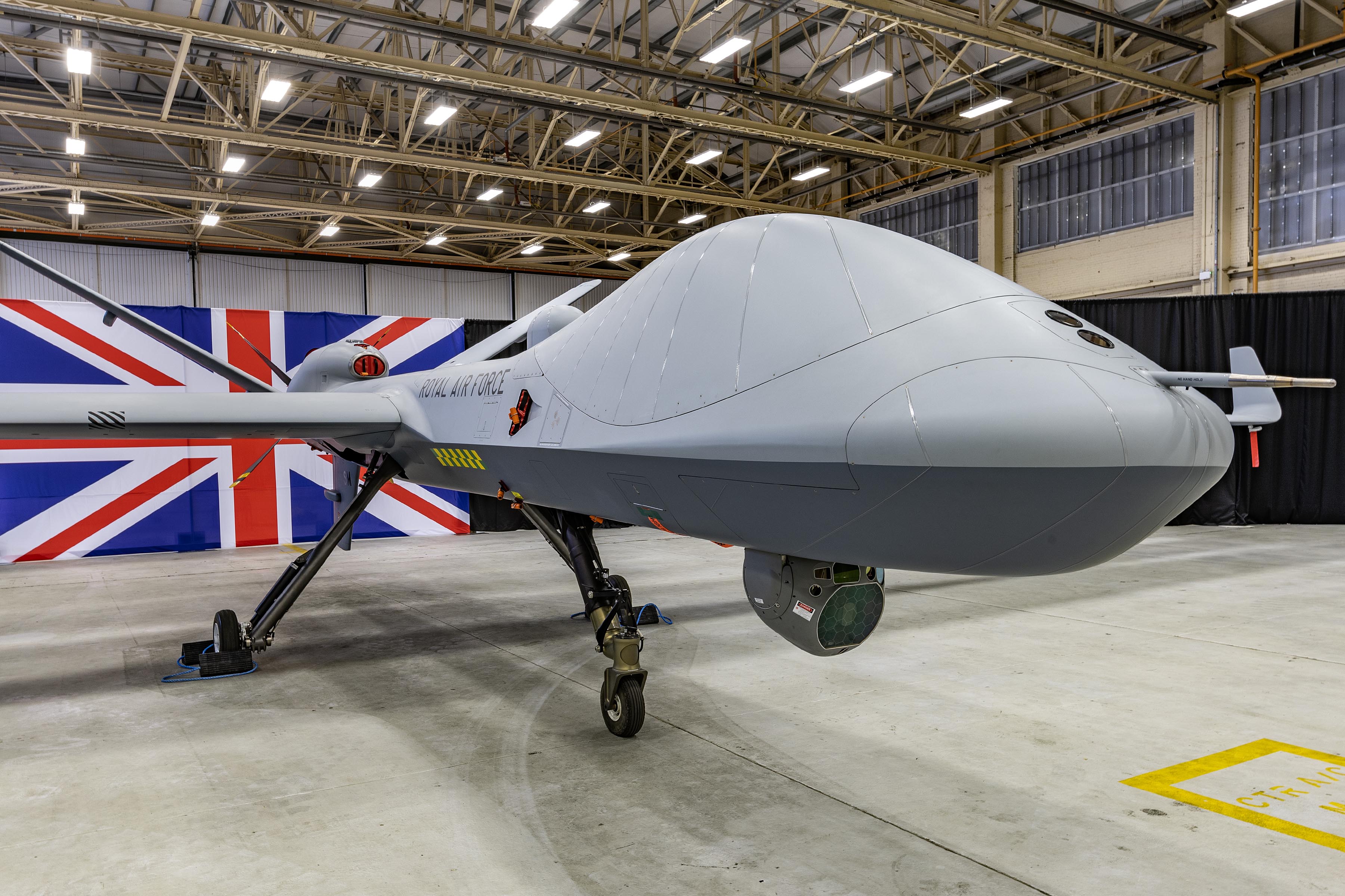 La Royal Air Force britannique a reçu le premier drone d'attaque et de reconnaissance américain Protector RG Mk1. La Royal Air Force britannique a reçu le premier drone d'attaque et de reconnaissance américain Protector RG Mk1.