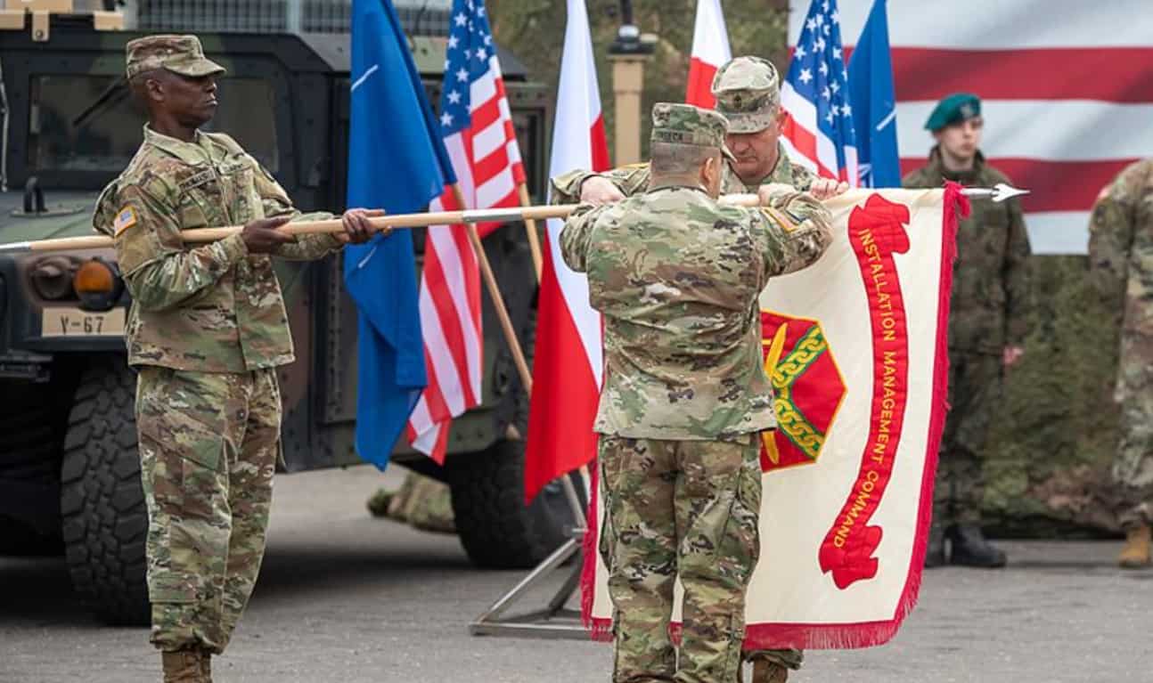 Cérémonie d'ouverture Cérémonie d'ouverture de la première base militaire américaine permanente en Pologne