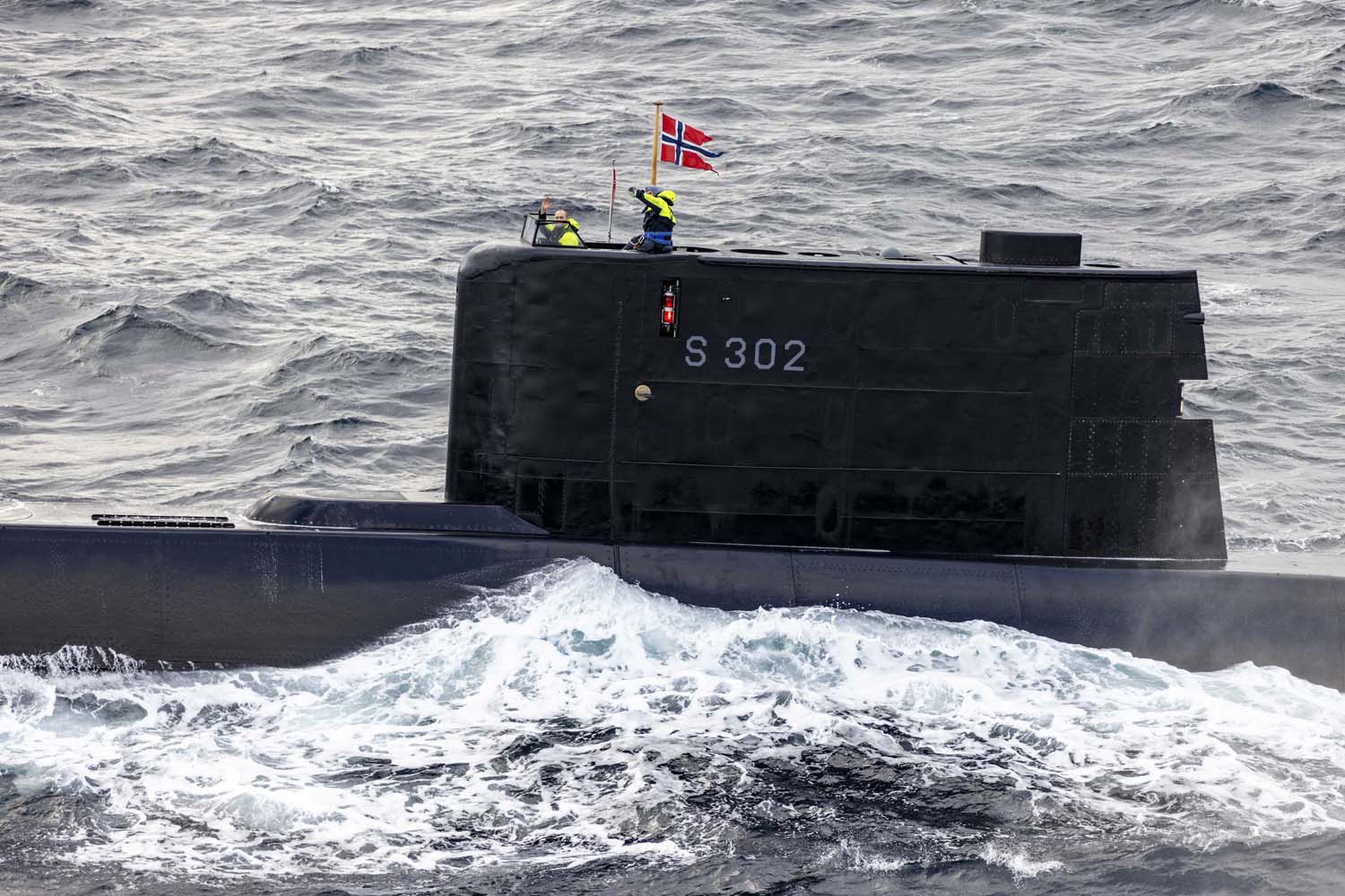 Le porte-avions britannique HMS Queen Elizabeth, qui transporte des chasseurs de cinquième génération F-35B Lightning II, est passé sous le commandement de l'OTAN pour la première fois dans l'histoire.-12 Le porte-avions britannique HMS Queen Elizabeth, qui transporte des chasseurs de cinquième génération F-35B Lightning II, est passé sous le commandement de l'OTAN pour la première fois dans l'histoire.-12