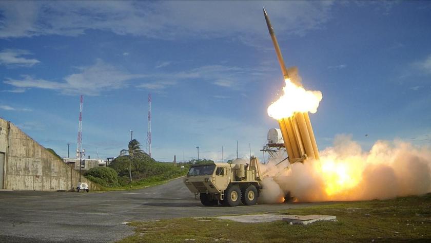 Des mandataires iraniens du Yémen ont montré des vidéos de missiles balistiques et de drones kamikazes lancés sur Israël. Des mandataires iraniens du Yémen ont montré des vidéos de missiles balistiques et de drones kamikazes lancés sur Israël.