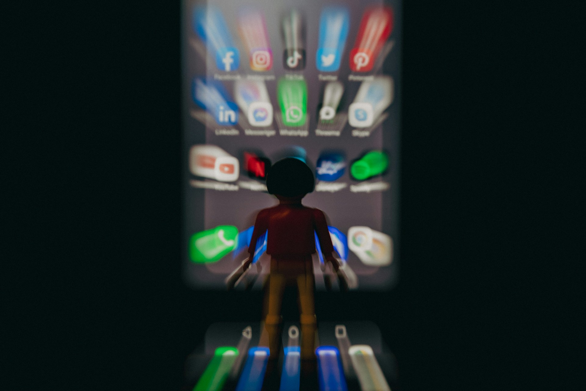 TikTok va permettre aux avatars de l'IA de faire de la publicité pour des produits et des services sur la plateforme - média TikTok va permettre aux avatars de l'IA de faire de la publicité pour des produits et des services sur la plateforme - média