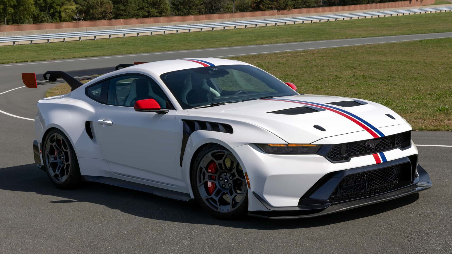 Ford Mustang GTD Spirit of America - 1. Ford Mustang GTD Spirit of America - 1.