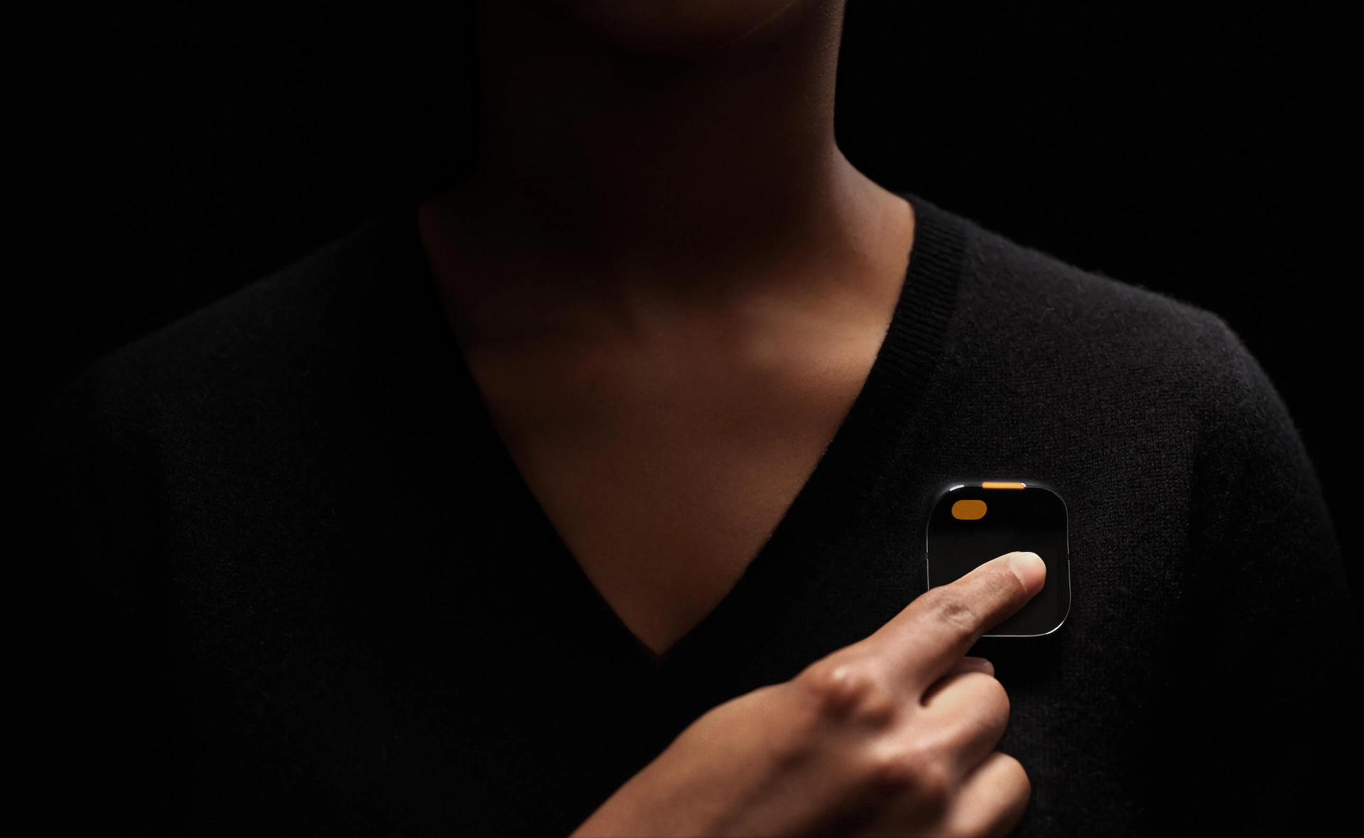 Humane a officiellement dévoilé AI Pin, un appareil portable doté d'un projecteur laser et prenant en charge les modèles OpenAI, au prix de 699 $.-3 Humane a officiellement dévoilé AI Pin, un appareil portable doté d'un projecteur laser et prenant en charge les modèles OpenAI, au prix de 699 $.-3