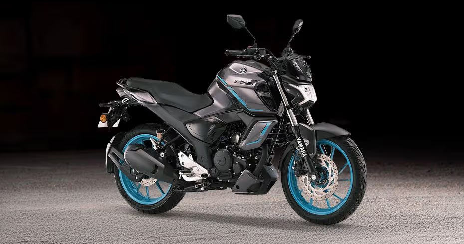 Vue avant droite de la moto Vue avant droite de la moto