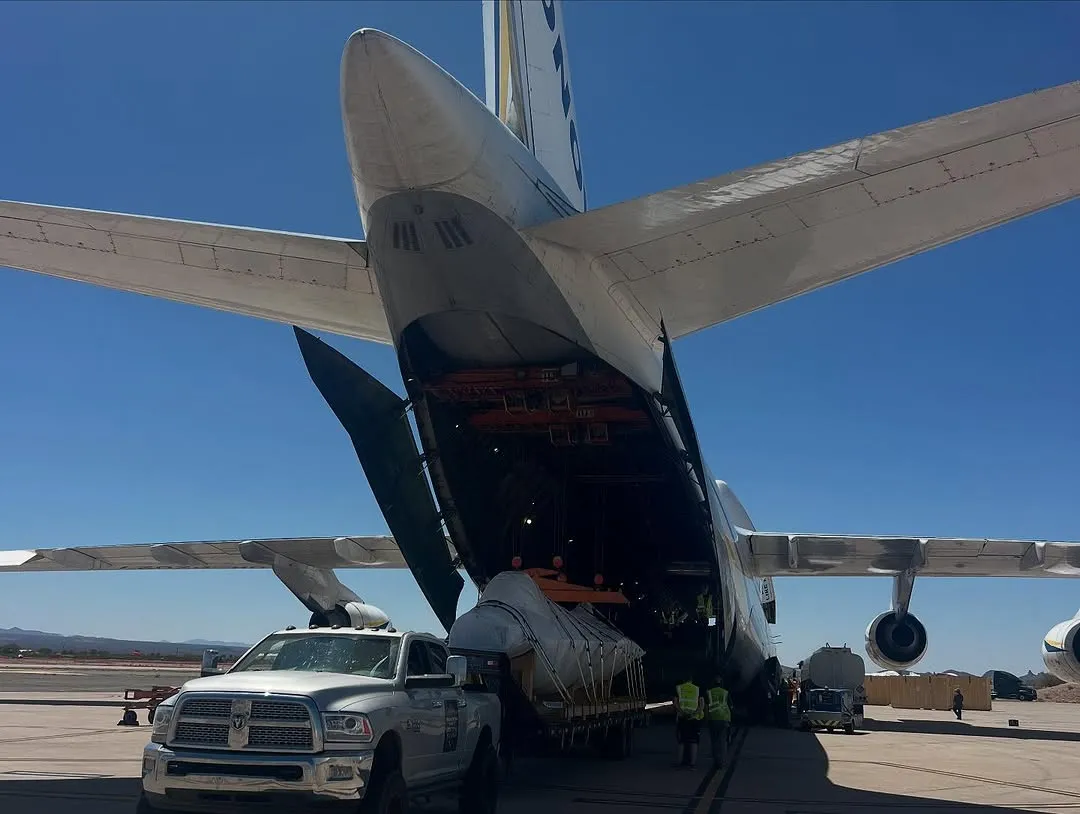 Chargement des F-16 dans l