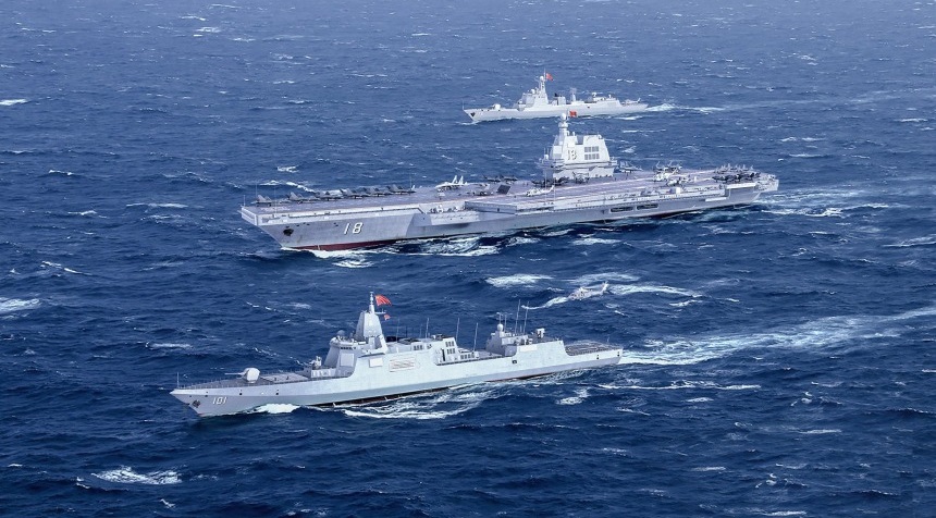 En 2025, la Chine mettra en service le porte-avions Fujian, le plus avancé, équipé de catapultes électromagnétiques pour les chasseurs J-35 de cinquième génération.-2 En 2025, la Chine mettra en service le porte-avions Fujian, le plus avancé, équipé de catapultes électromagnétiques pour les chasseurs J-35 de cinquième génération.-2