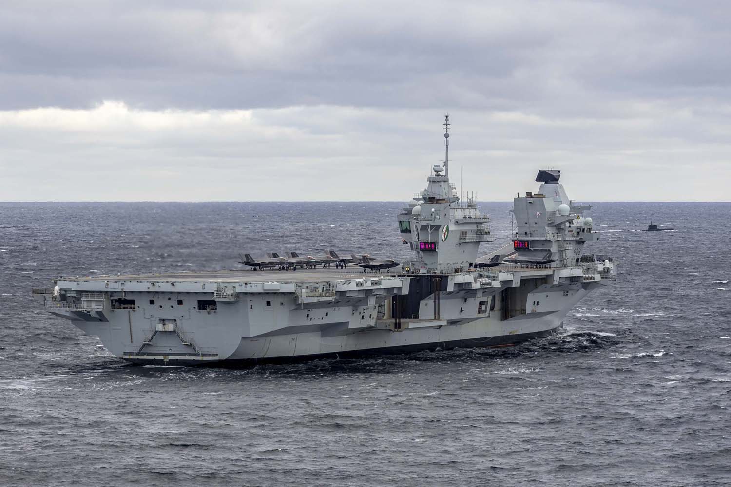 Le porte-avions britannique HMS Queen Elizabeth, qui transporte des chasseurs de cinquième génération F-35B Lightning II, est passé sous le commandement de l'OTAN pour la première fois dans l'histoire.-14 Le porte-avions britannique HMS Queen Elizabeth, qui transporte des chasseurs de cinquième génération F-35B Lightning II, est passé sous le commandement de l'OTAN pour la première fois dans l'histoire.-14