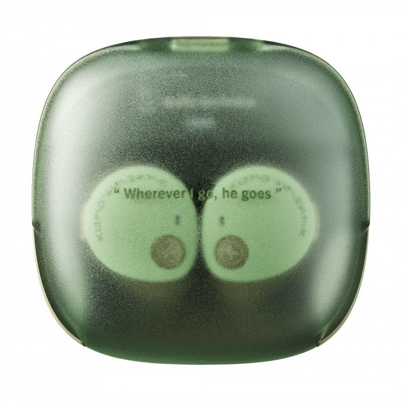 Casque "Grogou" avec une teinte verte. Casque "Grogou" avec une teinte verte.
