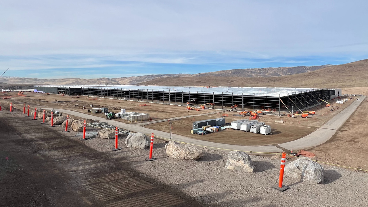Travaux de construction à l'usine Tesla Semi Travaux de construction à l'usine Tesla Semi