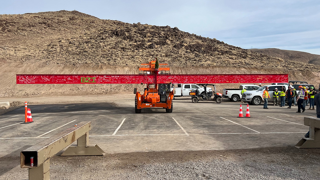 Une photo du chantier de construction du Tesla Semi Une photo du chantier de construction du Tesla Semi
