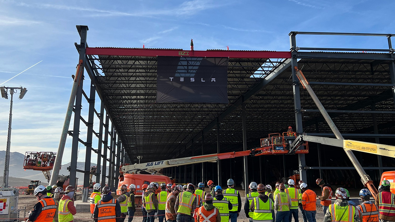 Construction d'une usine Tesla Semi dans le Nevada Construction d'une usine Tesla Semi dans le Nevada