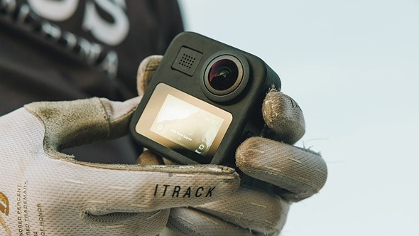 GoPro Max (2025) dans les mains GoPro Max (2025) dans les mains