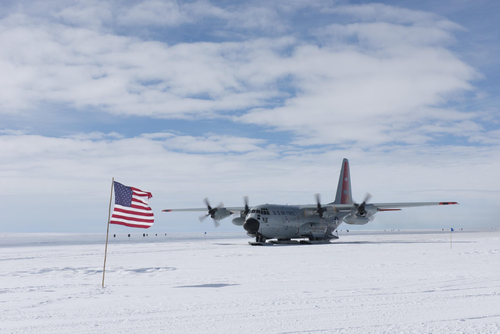 Avion C-130 de la Garde nationale aérienne de New York au Groenland