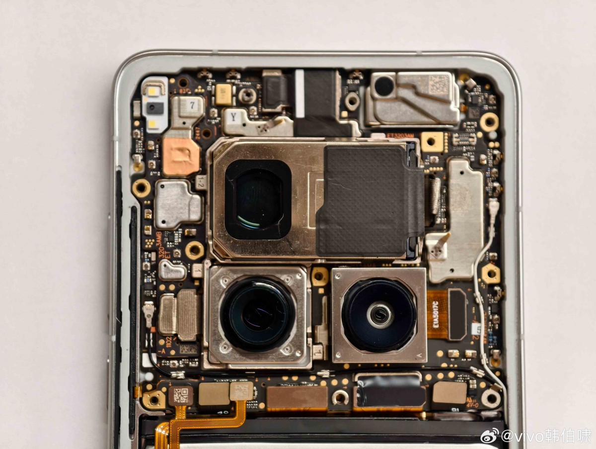 Vivo X200 Ultra rendu Vivo X200 Ultra rendu