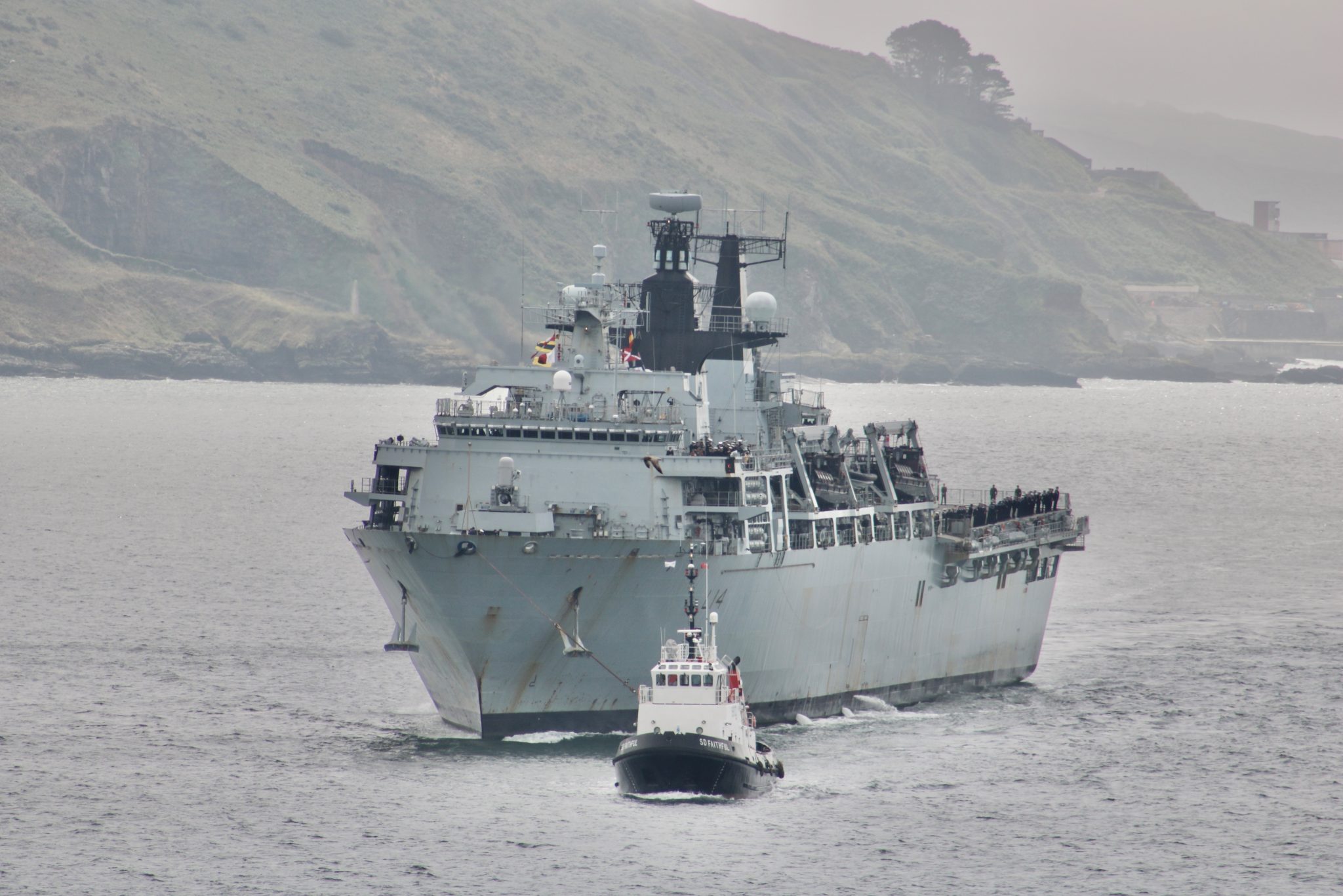 Navire d'assaut amphibie britannique HMS Albion
