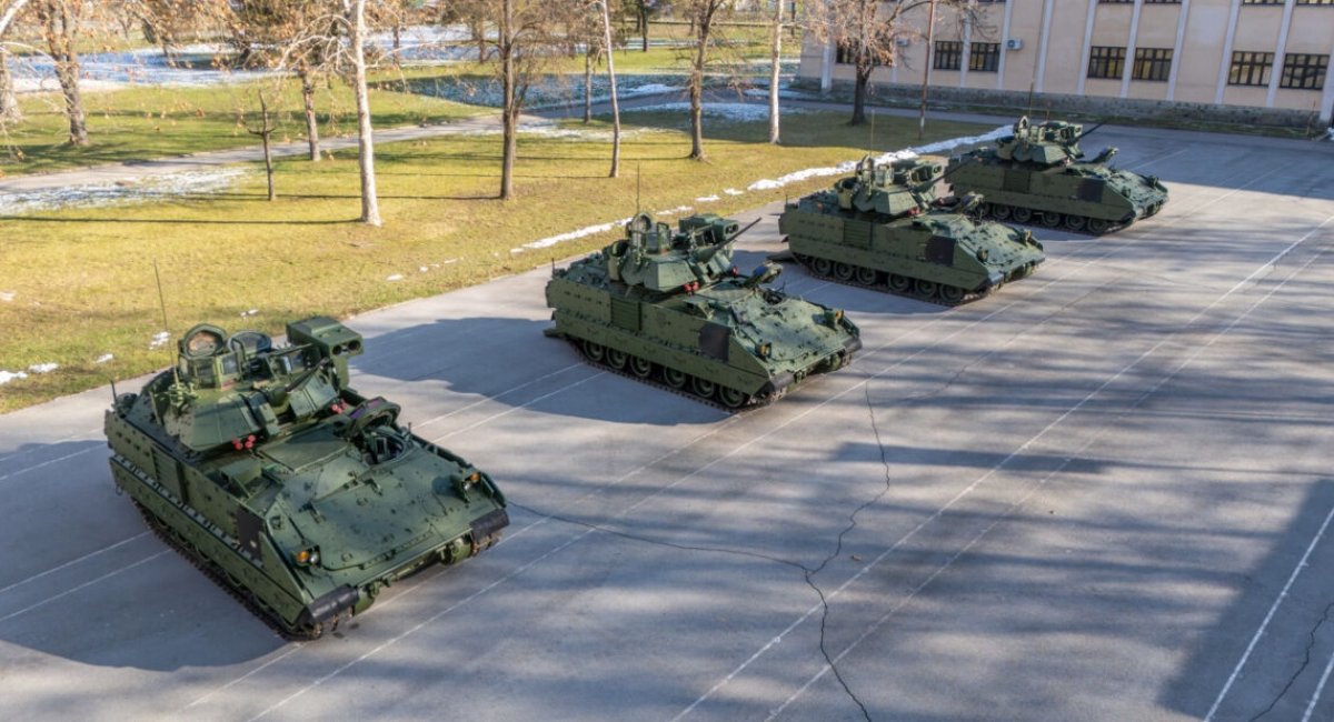 Quatre premiers véhicules de combat d'infanterie M2A2 Bradley pour la Croatie