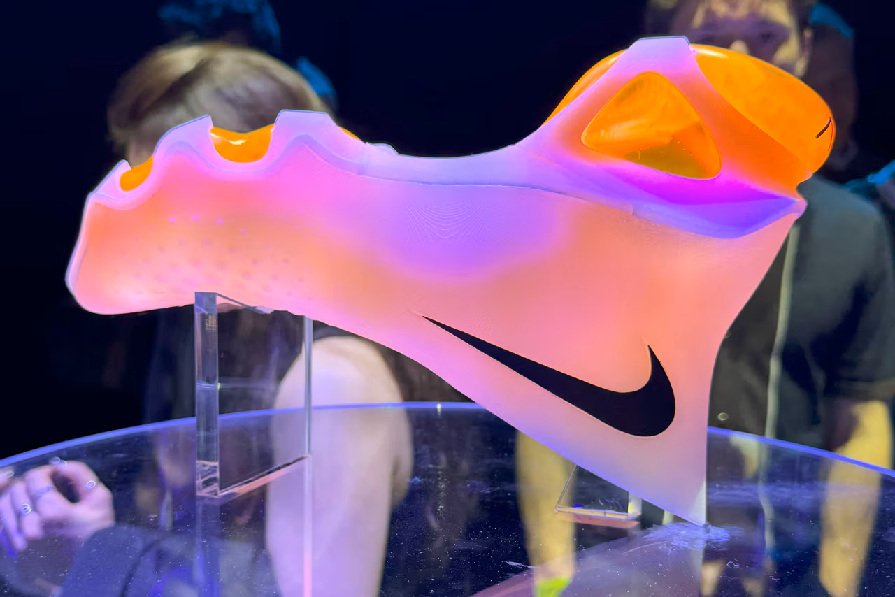 Nike a utilisé l'IA pour développer une collection d'entraîneurs A.I.R. pour les athlètes professionnels avant les Jeux olympiques de Paris.-7 Nike a utilisé l'IA pour développer une collection d'entraîneurs A.I.R. pour les athlètes professionnels avant les Jeux olympiques de Paris.-7