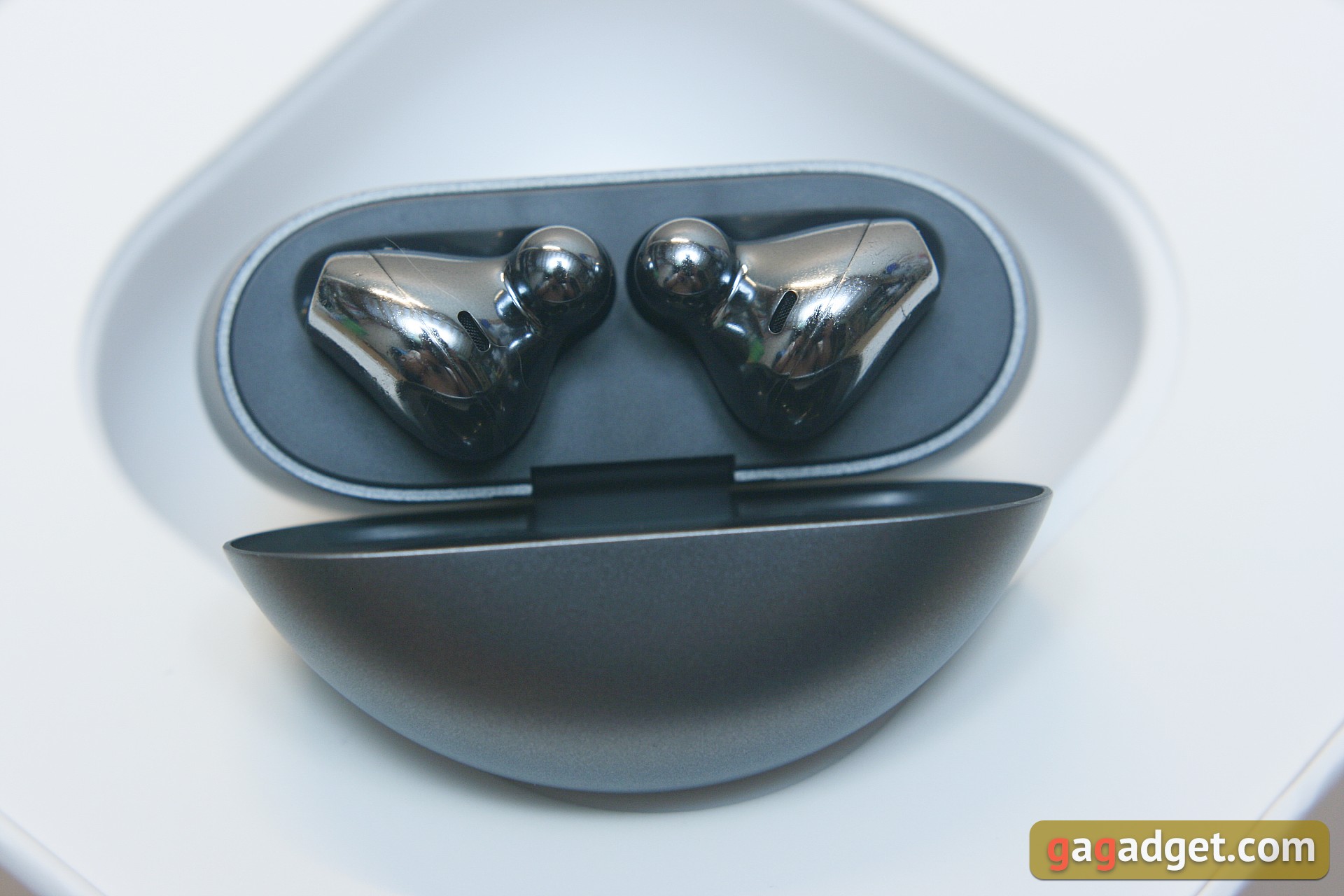 Un écouteur intra-auriculaire TWS à suppression active du bruit : test du Huawei Freebuds 4-48 Un écouteur intra-auriculaire TWS à suppression active du bruit : test du Huawei Freebuds 4-48