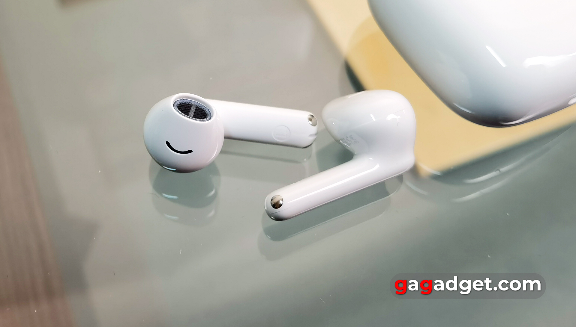 Huawei FreeBuds SE 2 зовнішній вигляд Huawei FreeBuds SE 2 зовнішній вигляд