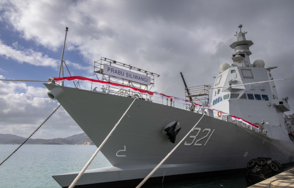 KRI Prabu Siliwangi (321) de la marine indonésienne KRI Prabu Siliwangi (321) de la marine indonésienne